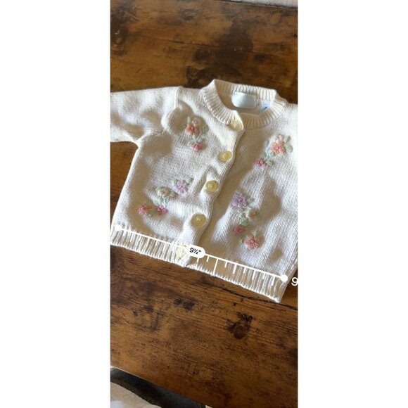 Vintage Le Mine Baby Cardigan White With Floral Embroidery & Yellow Buttons 3mth - Picture 15 of 16
